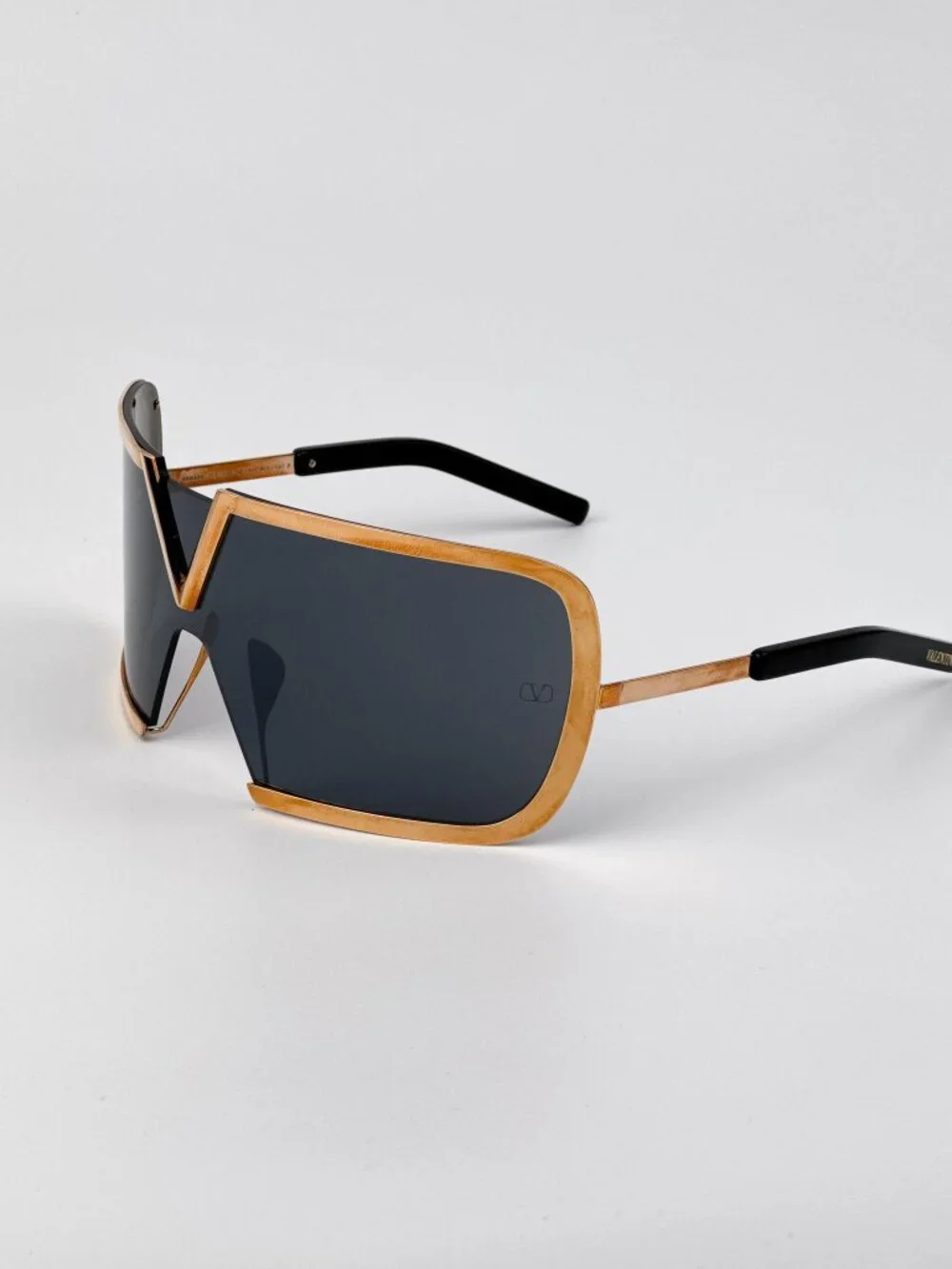 Valentino Sunglasses – Rose Gold Titanium Oversized Mask V-ROMASK VLS-120A A